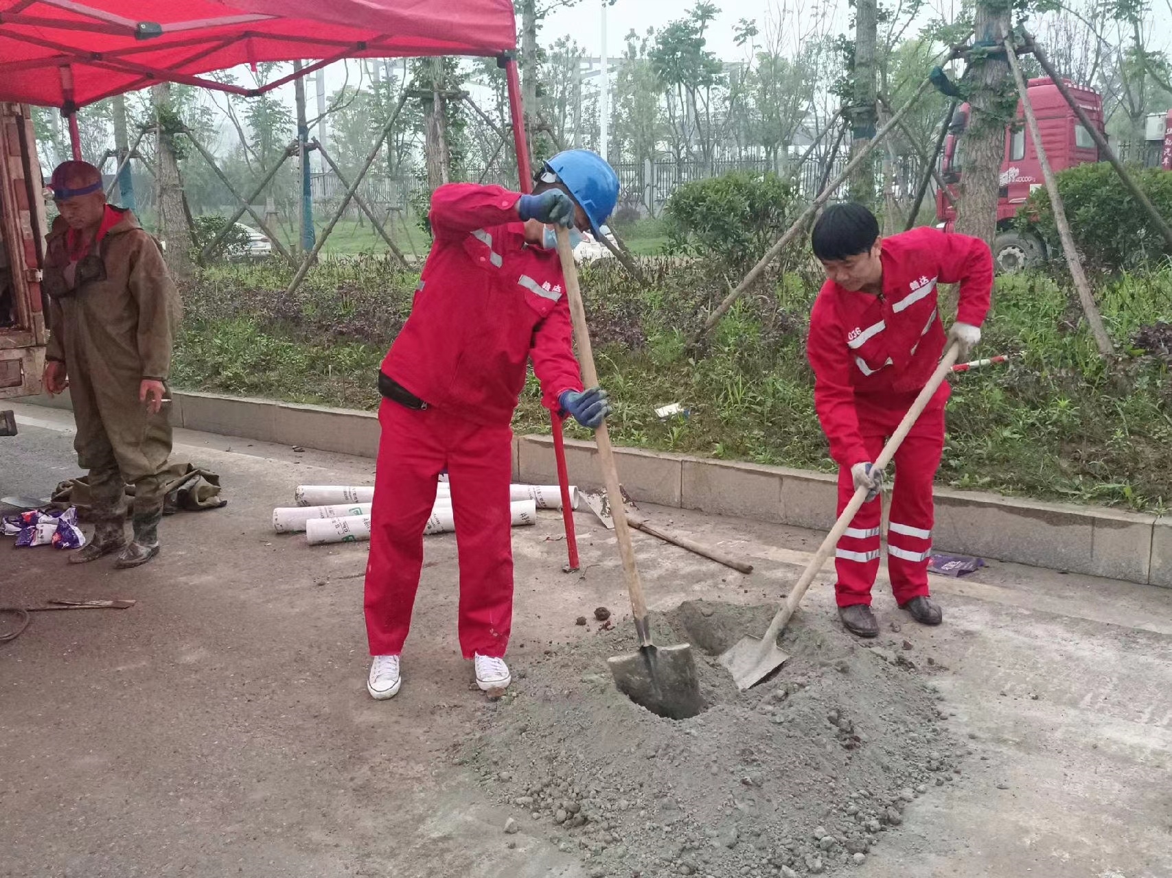干河街道管道疏通哪家好】及时进行市政管道清淤