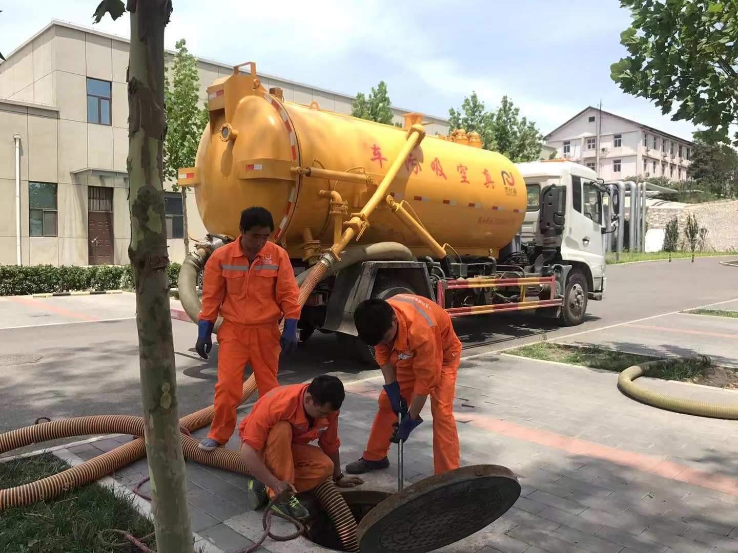 干河街道化粪池清理与5-8吨吸粪车施工效率分析